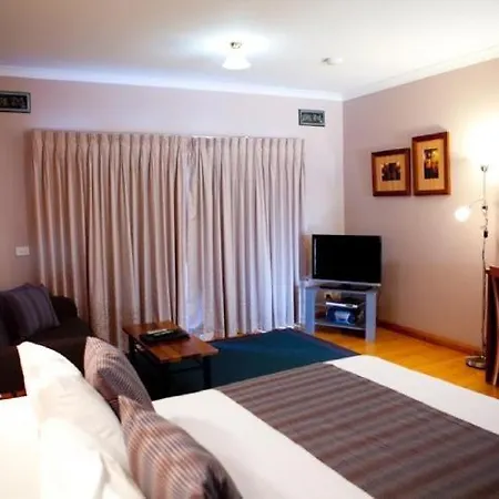 Perricoota Vines Retreat Hotel Moama Room photo