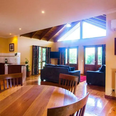 Perricoota Vines Retreat Hotel Moama Exterior photo